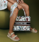 DIOR BOOK TOTE White  Dior  (36 x 27.5 x 16.5 cm).