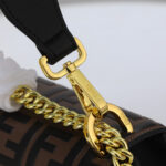 Fashion Statement Gold Chain Bag. - Image 6