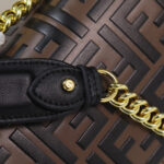 Fashion Statement Gold Chain Bag. - Image 7