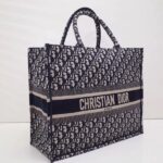 Dior Book Tote Bag In Blue Oblique Canvas. - Image 6