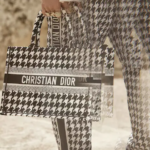 DIOR BOOK TOTE Black  (36 x 27.5 x 16.5 cm).