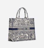 LARGE DIOR BOOK TOTE Blue Toile de (42 x 35 x 18.5 cm). - Image 4