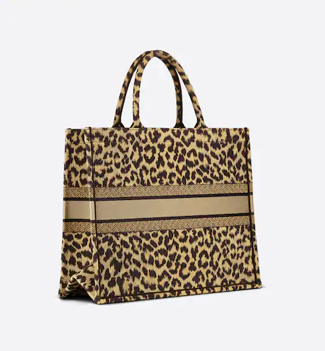 50A5C8C9-5048-2098-15C4-2B3E09CE2AAA-1 LARGE DIOR BOOK TOTE (42 x 35 x 18.5 cm). - Image 1