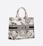 LARGE DIOR BOOK TOTE Latte Toile de  (42 x 35 x 18.5 cm). - Image 2