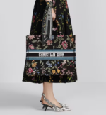 LARGE DIOR BOOK TOTE Black Dior (42 x 35 x 18.5 cm). - Image 3