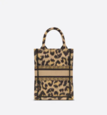 MINI DIOR BOOK TOTE PHONE BAG (13 x 18 x 5 cm). - Image 3