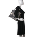 CHRISTIAN DIOR Large Toile Book Tote Blue. - Image 4