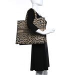 CHRISTIAN DIOR Canvas Mizza Large Leopard Book Tote Beige. - Image 2