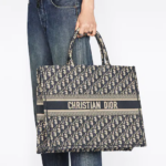 LARGE DIOR BOOK TOTE Blue Dior  (42 x 35 x 18.5 cm).