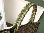 Dior Book Tote Bag In Green Oblique Canvas. - Image 4
